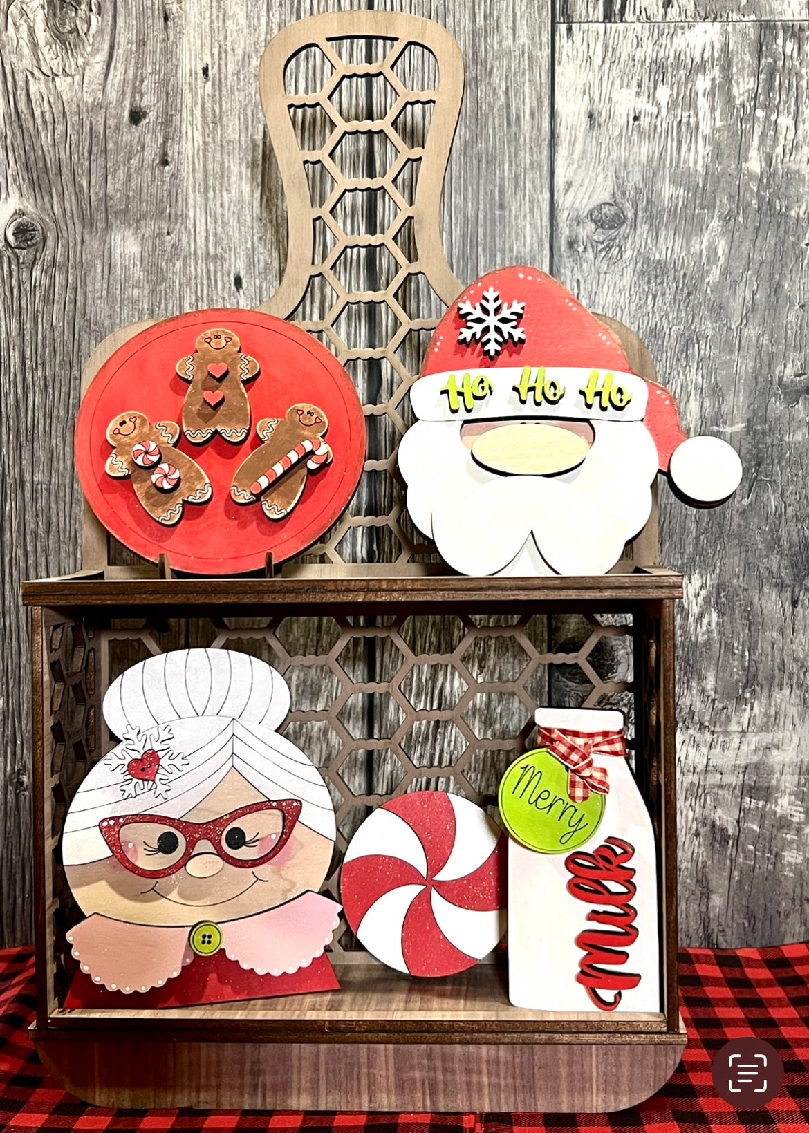 Santa and Mrs Claus Tier tray set